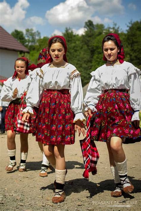 Romanian Traditional Costumes and Dances On Our Maramures Trip