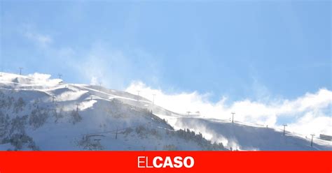 Un Alud Sepulta A Dos Esquiadores En Baqueira Beret