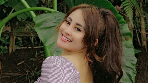 Profil Dan Biodata Ayu Wess Lengkap Agama Umur Pacar Dan IG