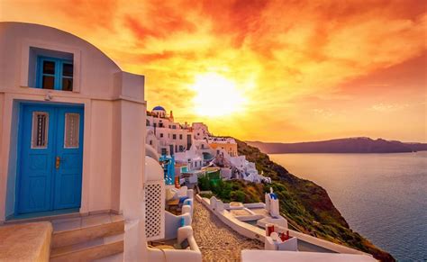 How to enjoy the sunset in Santorini, Greece! | Path Travel Designs