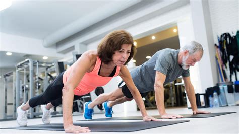 Krafttraining Im Alter Was Muskeltraining Bei Senioren Bewirkt