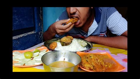 RICE DAAL BRINJAL FRY FISH EGG FRY POTOL BHAJA SPICY BIG FISH SALAD