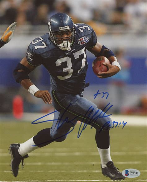 Shaun Alexander Signed Seahawks 8x10 Photo (Beckett COA) | Pristine Auction