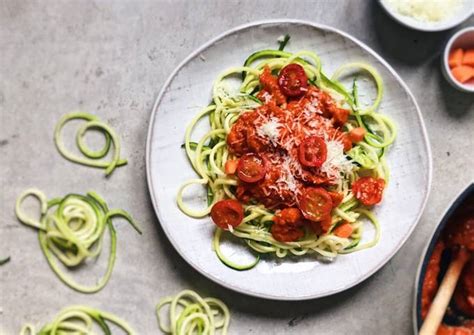 Espaguetis De Calabacín Con Salsa De Tomate Casera Receta De