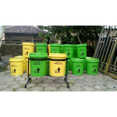 Detail Contoh Tempat Sampah Koleksi Nomer