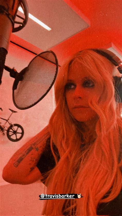 Alavigne Br On Twitter Rt Avril Snapchat Studio Instagram