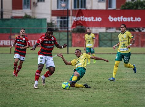 Brasileirão Série D Portuguesa RJ vira para cima do Nova Venécia e