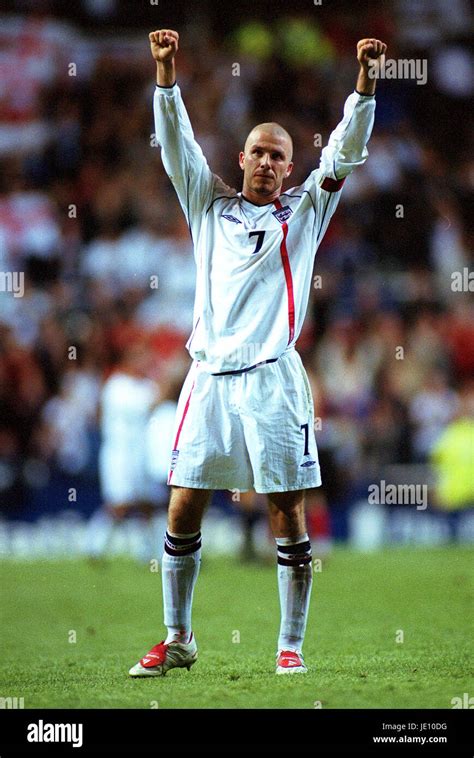 DAVID BECKHAM ENGLAND MANCHESTER UNITED FC ST JAMES PARK NEWCASTLE