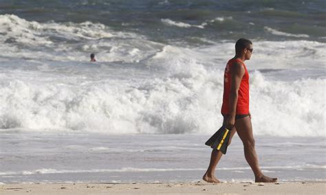 Salvamentos nas praias de Niterói aumentam 810 em dez anos Jornal O