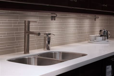 glass subway tile backsplash pictures