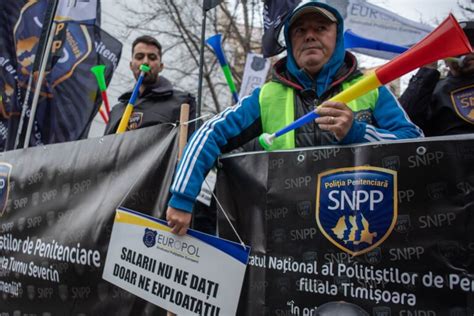 Protest Al Poli I Tilor I Agen Ilor Din Penitenciare La Ministerul De