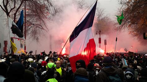 Francuskie związki zawodowe walczą o prawa pracownicze Przewodniczący