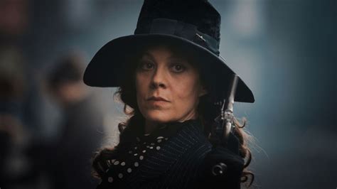 Helen Mccrory A Tia Polly De Peaky Blinders Morre Aos 52 Anos De Câncer