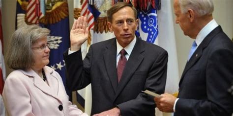 General David Petraeus' Wife Holly To Divorce Over Paula Broadwell ...