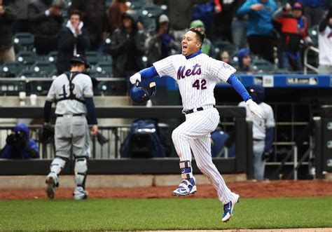 Wilmer Flores’ Walk-off Home Run Extends Mets Record to 12-2 – Sports ...