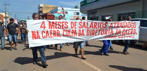 Prossegue Greve Na Caerd E Em Protesto Trabalhadores Fazem Enterro