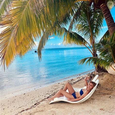 Photo Sylvie Tellier En Bikini Sur Une Plage De Tahiti Le Novembre Purepeople