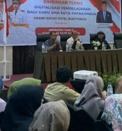 Guru Sma Di Payakumbuh Dibekali Bimtek Digitalisasi Pembelajaran