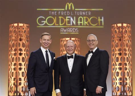 Presidente De Mcdonalds Mesoamérica Recibe Premio Fred L Turner