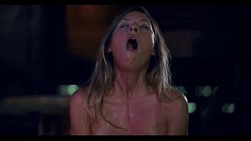 La pequeña y tímida Rebecca fue poseída y se folló muy duro a Charlie Dean XVIDEOS