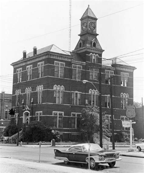 Paducahs First City Hall Designed In The Late 1800s Stood As The