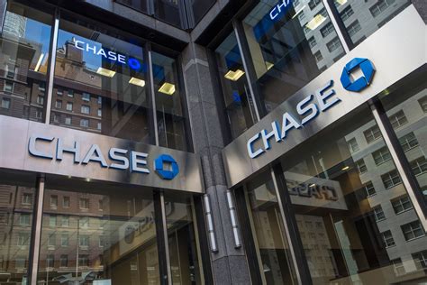 Chase closed my bank account and I 'didn't get any notice' - I moved to