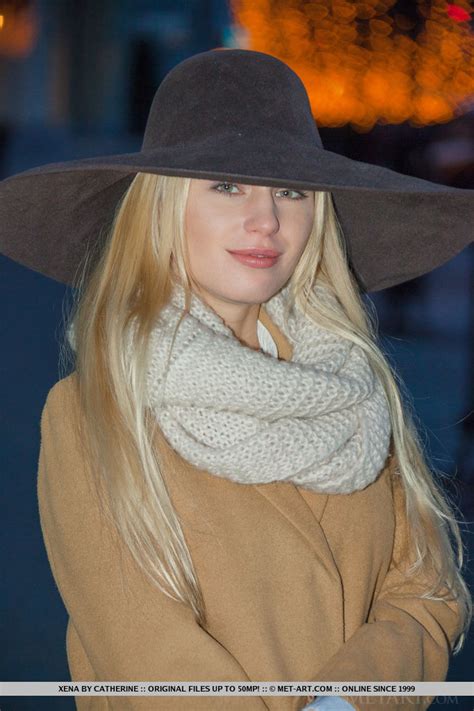 Clothed Blonde Babe Unveiling Sexy Teen Ass And Shaved Twat While