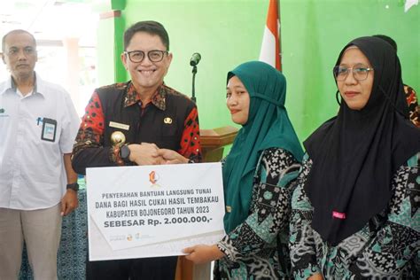 Pemkab Bojonegoro Salurkan Blt Dbhct Dan Bansos Penanganan Kemiskinan