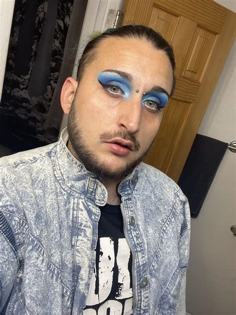 Blue Smokey Eye : r/MakeupAddiction