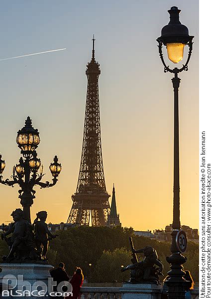 Photo Lampadaire Du Pont Alexandre III Et La Tour Eiffel Au Coucher