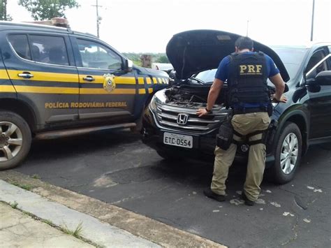 G1 PRF Do MA Apreende Carro Clonado E Prende Duas Pessoas Na BR 135