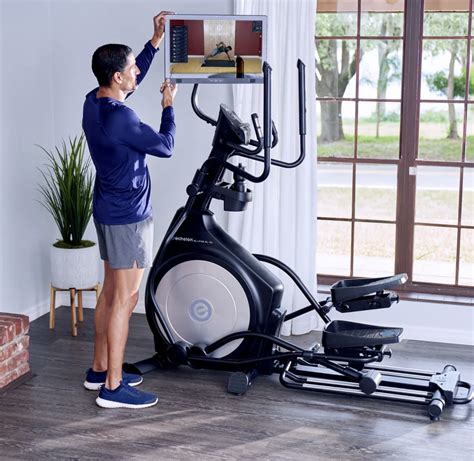 Echelon EL-8s Elliptical with 22” touchscreen with live work