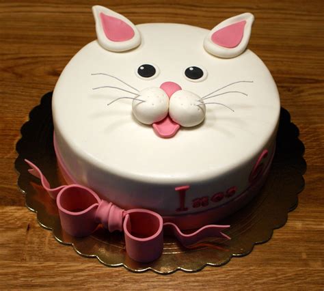 Cute White Cat Cake Compleanno Gatti Torte Dolci