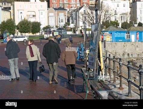 Old Age Pensioners Retire Hi Res Stock Photography And Images Alamy