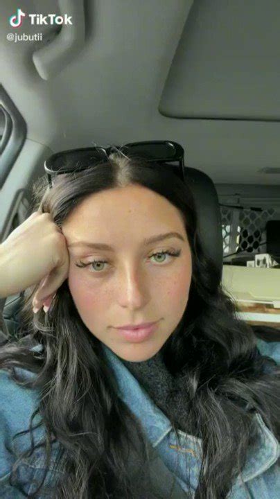 𝗕𝗼𝗻𝗲𝗿 𝗔𝗹𝗲𝗿𝘁 on Twitter Love her ass https t co RN eYJfIGH Twitter