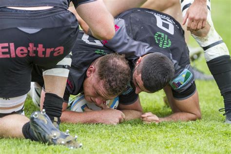 Rugby Serie A Lite Il Petrarca Padova Piega Le Fiamme Oro