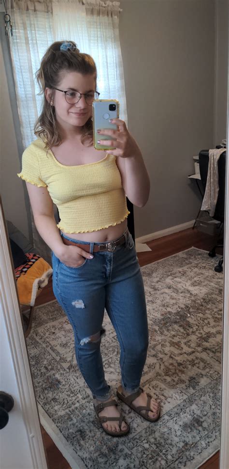felt cute yesterday for the first time in a while😌 (f22) : r/amihot