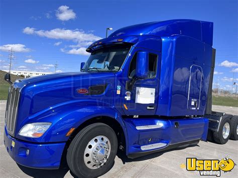 2020 Peterbilt 579 Sleeper Cab Semi Truck Transport Service Vehicle