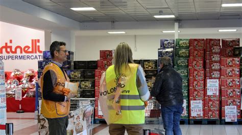 In aiuto delle persone in difficoltà sabato torna nei supermercati la