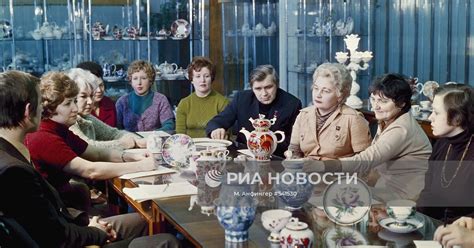 Ленинградский фарфоровый завод им. М.В.Ломоносова | РИА Новости Медиабанк