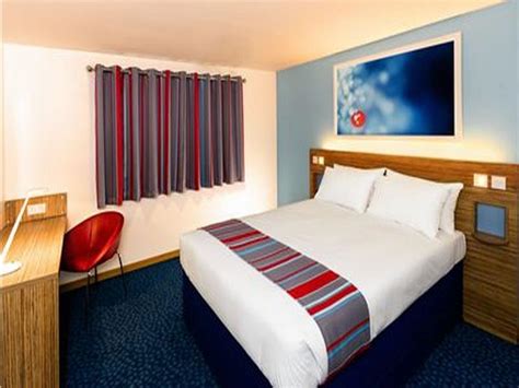 Travelodge Manchester Salford Quays | Book Your Dream Self-Catering or ...