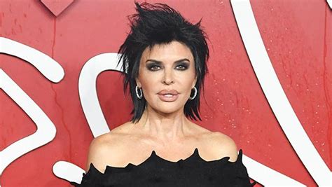 Lisa Rinna Displays Her Fully Naked Body In A Photo For Valley Spirit New Years Celebration