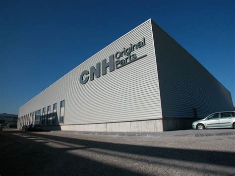 headquarter building warehouse cnhi carmadesign