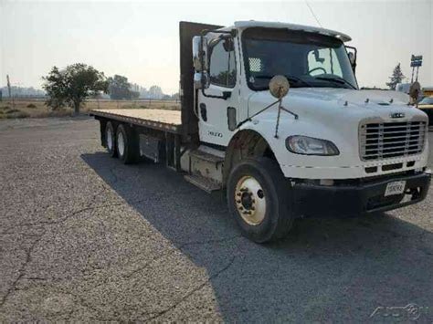 Freightliner Business Class M2 106 2016 Medium Trucks