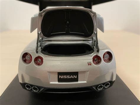 1 18 Autoart Nissan Gt R R35 Ultimate Metal Silver 興趣及遊戲 玩具 And 遊戲類 Carousell