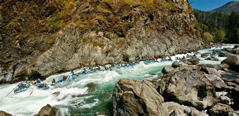 Illinois River Rafting | Momentum River Expeditions