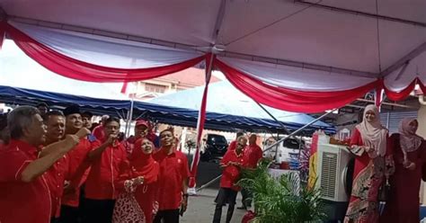 Menjelang PRN BN Terengganu Lancar Gelombang Biru 2 0 Berita Harian