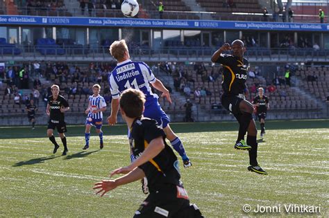 HJK vs FC Honka Lindström puskee HJK Helsinki 1907 Flickr