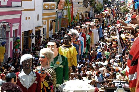 Carnaval brasileiro bate recorde de público em 2020