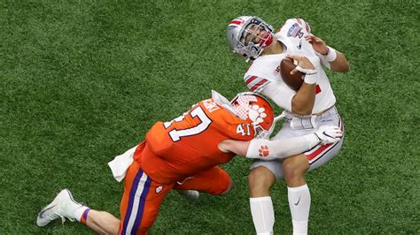 Clemson linebacker Skalski ejected for hit on Fields | 10tv.com